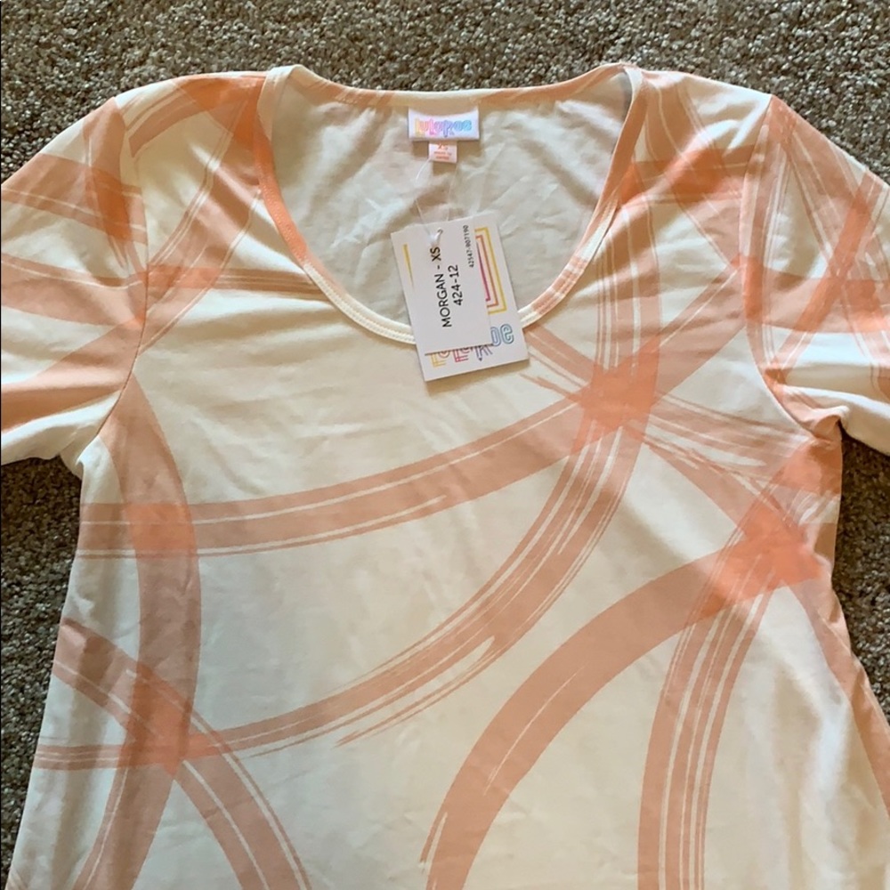 🦄NWT LULAROE MORGAN
